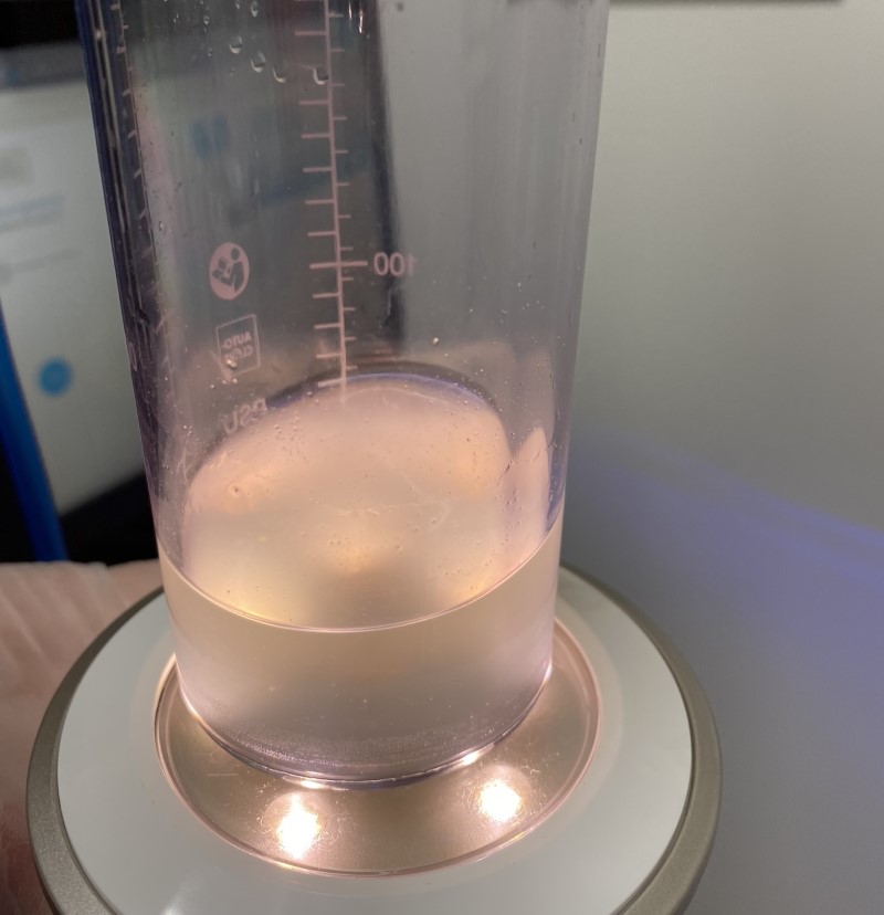 吸引した顔の肌の汚れたちグロ注意