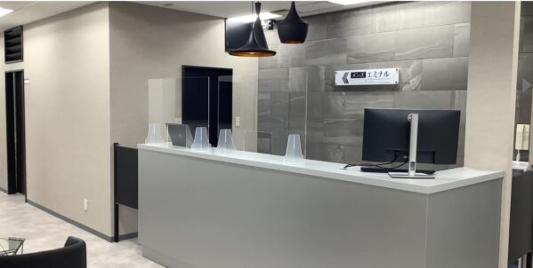 メンズエミナルクリニック 銀座院の受付の写真