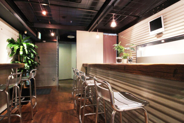 MEN'S TBC 新宿東口店の受付の写真